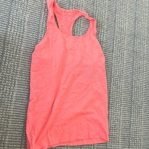 Lulu swiftly tech top